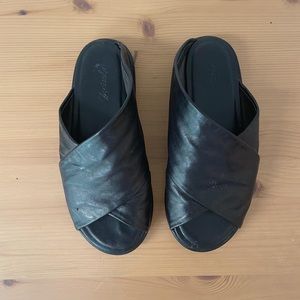 Marsèll black leather slides 🖤